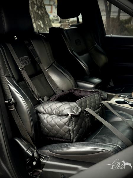 Сумка-автокресло для собак и котов на подлокотник кожа чёрная car_seat-armrest_leather_s_black фото