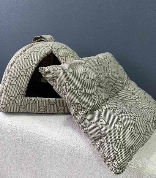 Домик для собак и котов &laquo;Пирамидка&raquo; хлопковый piramidka-gucci-s фото